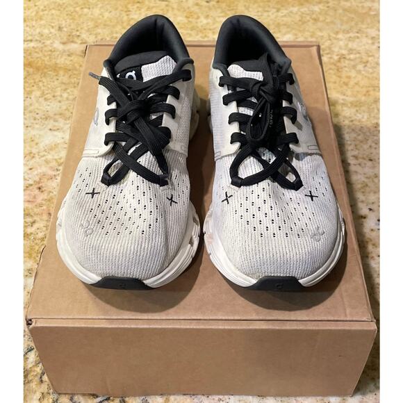 On Shoes - Womens On Running Cloud X 4 Running Shoes Size 5.5